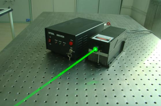 556nm绿光连续激光器
